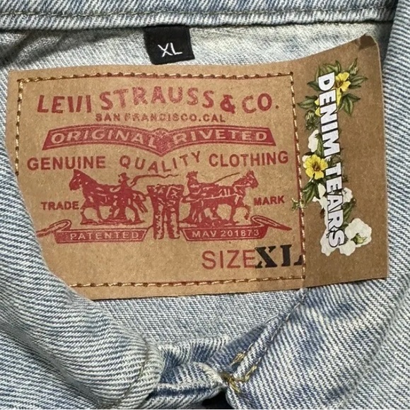 Levi’s denim tears offset jacket - Picture 1 of 3